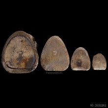 สร้างเจดีย์ปี 33 ชุดกรรมการใหญ่ 4 องค์ เนื้อเงิน กล่องเดิม