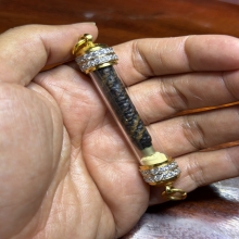 ตะกรุดหลวงปู่กลิ่นวัดสะพานสูงเนื้อเงิน 2 นิ้วสาริกา 