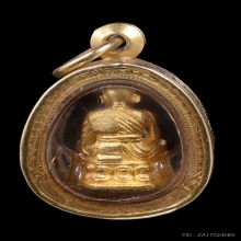 หลวงพ่อทวด วัดช้างให้  แขนทะลุ นิยม เนื้อทองคำ ปี 2535