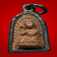 นางกวักเนื้อดิน เลี่ยมเงิน