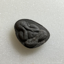 พระปิดตาหลังยัน หลวงปู่โต๊ะ พิมพ์เล็ก เนื้อผงใบลาน พ.ศ.2521