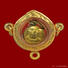 หัวนะโมพ่อท่านคล้ายยุคแรกเนื้อเงินลงถมทอง เลี่ยมทองดีน่าบูชา