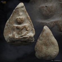 พระนางกำแพง กลีบบัวเกศแฉก เนื้อดิน จ.กำกำแพงเพชร