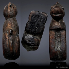 สิงห์หน้าโบสถ์ หลวงปู่รอด วัดบางน้ำวน สวย