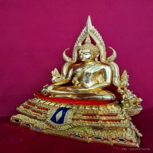 พระบูชาหลวงพ่อชินราช 9 นิ้ว กะไหล่ทอง ปี2547