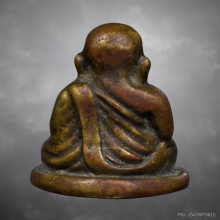 รูปหล่อหลวงพ่อเงิน รุ่นช้างคู่ ปี2526 พิมพ์เล็ก หล่อนำฤกษ์