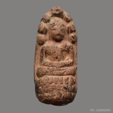 พระปรกตัวหนอน ฐานสามชั้น (นิยม) เนื้อดิน 