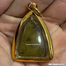 หลวงปู่ทวด วัดช้างให้ หลังเตารีด อาปาเช่แข้งขีด ปี2505