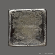 พระหลวงปู่ศุข วัดปากคลองมะขามเฒ่า ข้างอุ