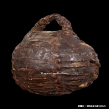 ลูกอมหลวงพ่อปลอด วัดในปากทะเล จ.เพชรบุรี