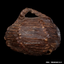 ลูกอมหลวงพ่อปลอด วัดในปากทะเล จ.เพชรบุรี