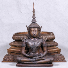 พระแก้วมรกต รุ่นแรก การบินไทย 9 นิ้ว สองถอด