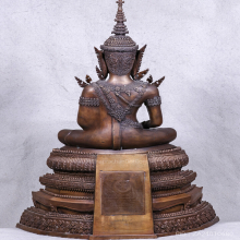 พระแก้วมรกต รุ่นแรก การบินไทย 9 นิ้ว สองถอด