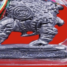 พญาหมูพลิกแผ่นดิน หลวงปู่กาหลง เนื้อตะกั่วรุ่นแรก เลข 55