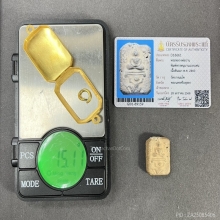 หลวงพ่อปาน พิมพ์ทรงหนุมานแบกแท่น เนื้อดินเผา พ.ศ. 2460