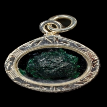 +ติดที่1สมาคม สีผึ้งเขียวเลี่ยมเงิน หลวงพ่อทาบ