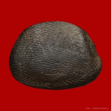 พระปิดตาเนื้อผงคลุกรักเก่า