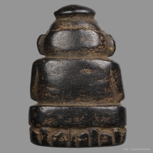 พระปิดตาพิมพ์ปั้นเนื้อผงคลุกรัก 