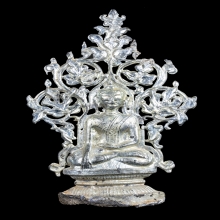 พระเชียงแสนหลังเจดีย์ ซุ้มเถาวัลย์ฉลุ เนื้อชินเงิน ผิวปรอท