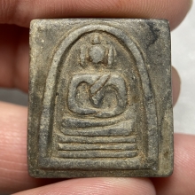 พระพุทธหินแกะ หลวงปู่เสาร์ วัดบัวบาน จ.ชัยภูมิ