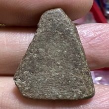 พระกลีบบัว ลพ.โบสถ์น้อยวัดอมรินทร์ผงโซนน้ำมันเขียวผิวตัวหนอน