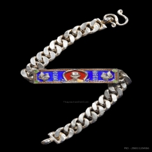 เลสหลวงพ่อรวย รุ่นไตรมาส59รวยรวยรวย เนื้อเงินลงยา พ.ศ. 2559 