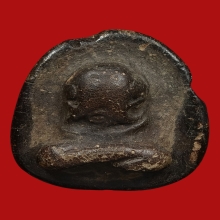 พระปิดตาหลวงพ่อทับ วัดทอง เนื้อผงคลุกรัก