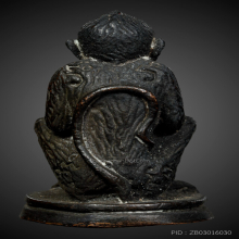 ลิงอุ้มทรัพย์ รุ่นแรก หลวงพ่ออินทร์ วัดลาด  จ.จันทบุรี ปี 22