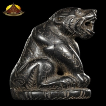 เสือหลวงพ่อคง วัดวังสรรพรส เนื้อไม้งิ้วดำ ตัวใหญ่ สภาพสวยมาก