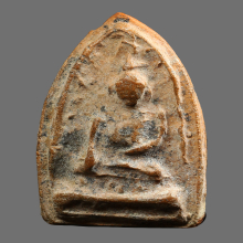 พระสรรค์นั่งไหล่ยก หลวงพ่อกวย