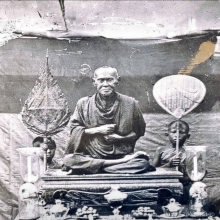สมเด็จเผ่าพิมพ์อกร่องหูบายศรี วัดบางขุพรหม ปี2495 ไม่ตัดปีก