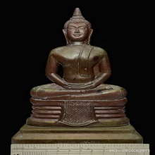 พระบูชาหลวงพ่อโสธรแผ่นปั้มครึ่งซีก ปี 2497