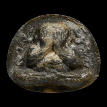 พระปิดตากนกข้าง หลวงปู่โต๊ะ เนื้อผงใบลาน พ.ศ. 2522