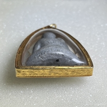 หลวงปู่โต๊ะ พิมพ์ตุ๊กตาใหญ่  เนื้อผงใบลาน พ.ศ. 2521