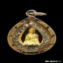 เจ้าแม่กวนอิมกะไหล่ทอง