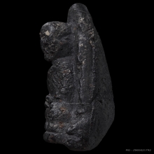 หลวงพ่อทวดวัดประสาท เนื้อสมเด็จหลายชิ้นในองค์