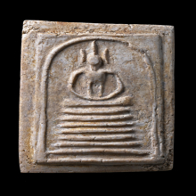 พระสมเด็จวัดเกศไชโย จ.อ่างทอง พิมพ์ 7 ชั้น นิยม (ชำรุด)