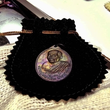 หลวงปู่มหาเจิม จมูกโด่ง ผิวปรอทจัดๆ พร้อมถุงผ้าเดิม