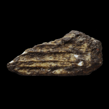 ชิ้นส่วนพระสมเด็จบางขุนพรม พิมพ์เส้นด้าย