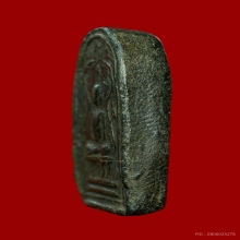 พระซุ้มเถาวัลย์ เนื้อดินดิบลงรัก กรุวัดชนะสงคราม กรุงเทพฯ