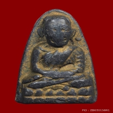 หลวงปู่ทวดเนื้อตะกั่วฝังเขี้ยวหมาป่า หลวงพ่อดำ วัดกุฏี สร้าง