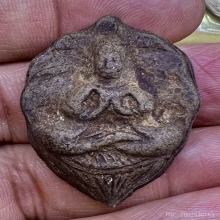 โพธิจักร พ่อลีวัดป่าคลองกุ้ง พนมมือเนื้อว่าน สวยสมบูรณ์หายาด