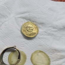 เหรียญหลวงพ่อทวด ม็ดแตง พิมพ์เส้นหน้าผาก 3 เส้น (ปีกกา)