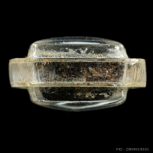 พระปิดตาเนื้อผงคลุกรักองค์จิ๋ว