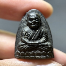 หลวงปู่ทวด วัดช้างให้ ปี2524 เนื้อว่าน พิมพ์กลาง