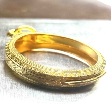 ตลับทองมือ 2 แกะลายทรงหัวเต่า 