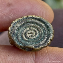 นางกวักหลวงพ่ออิ่ม วัดหัวเขา สุพรรณบุรี