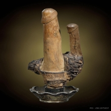 ปลัดขิกเนื้อไม้แกะหลวงพ่อ ยิด วัดหนองจอก