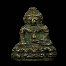 พระกริ่งเก่า มีบัวหลัง เนื้อทองผสมออกเป็นสำริดแก่เงิน 