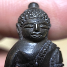 พระกริ่งนเรศวรวังจันทน์